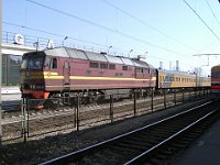 22.04.2003 Diesellokomotive im Bahnhof Riga