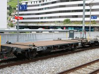18.06.2018 MGB Lbv 2637 Containerwagen im Bahnhof Visp