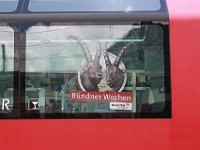 27.06.2015 MGB WRp 3833 Glacier Express Speisewagen mit Werbung Bündner Wochen in Andermatt