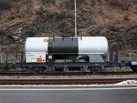 19.02.2016 MGB Uhk 2874 Kesselwagen im Güterterminal Bockbart in Visp