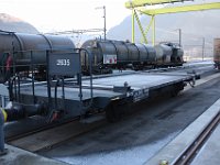 30.12.2016 MGB LB 2635 Containerwagen im Güterterminal Bockbart in Visp