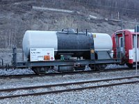 30.12.2016 MGB Uhk 4894 Kesselwagen im Depot Glisergrund