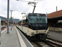 10.04.2019 MOB Ge 4/4 8001 im Bahnhof Zweisimmen