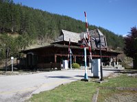 05.05.2017 Sarganska osmica Bahnhof Mokra Gora der neunte Kilometer Bahnübergang