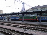 03.08.2002 Diesellokomotive im Bahnhof Kiew